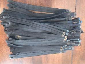 Ykk Zippers Lot Of 25- Black 11 Inch