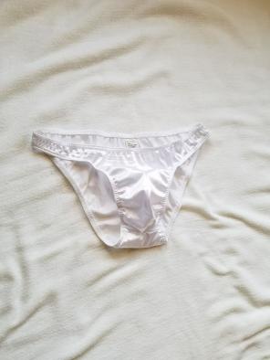 Sz-M White Silky Briefs For Man