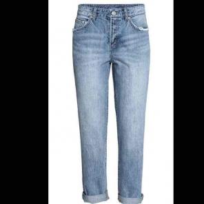 Distressed boyfriend jeans