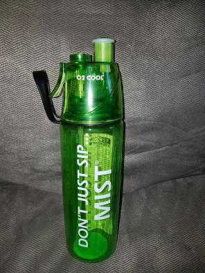 Sip n' mist water bottle
