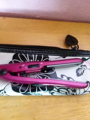 Travel flat iron