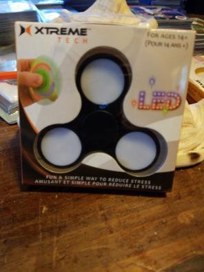 XTREME TECH LED LIGHT UP FIDGET SPINNER