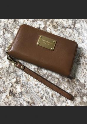 Michael Kors Wristlet Wallet