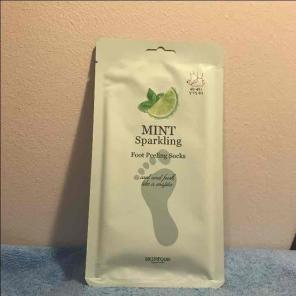 Skinfood Sparkling Mint peeling foot