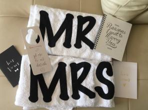 Mr & Mrs Set
