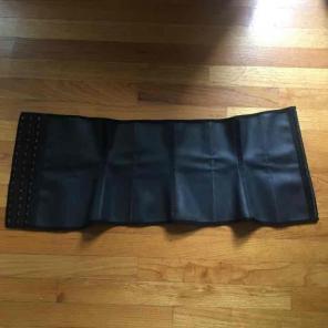 Size S/M waist trainer