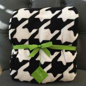 NWT VERA BRADLEY BLANKET