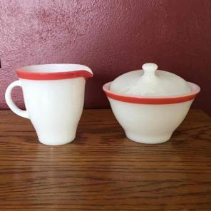 Pyrex Flamingo Rim Creamer & Sugar