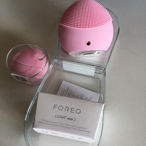 Luna Mini 2 Facial Cleansing Device