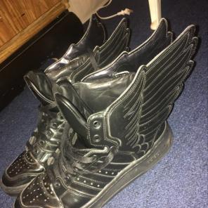 Black Jeremy Scott's 2.0 Size 9 Men