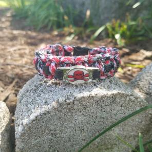 Skull Paracord Bracelet. 6in. Handmade