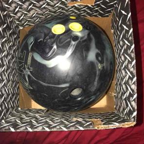 Spike hammer bowling ball 14 lbs