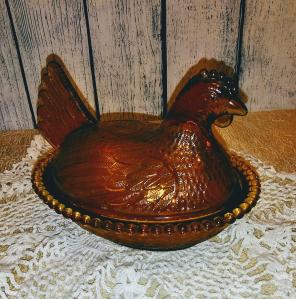 Indiana Glass Company Hen Dish