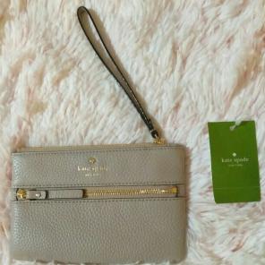 NWT Kate Spade NY Cobble Hill Wristlet