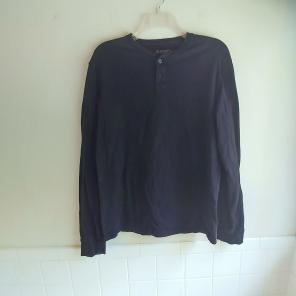 Men's black long sleeved Old Navy shirt.