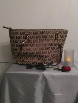 Michael Kors Signature bag