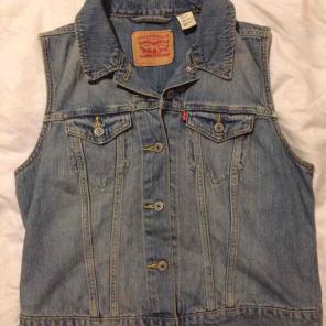 Levi jean vest