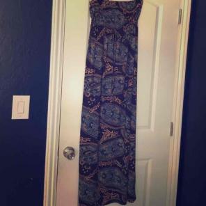 Allen B dress size Med