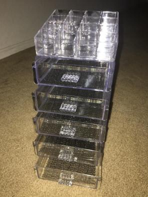 Makeup organizer