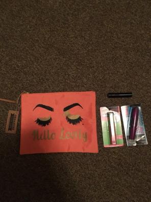 Makeup Bag With 2 Mascaras And Lipstick