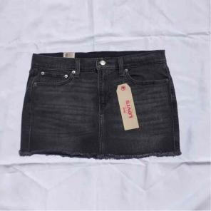 Levi's black jean skirt