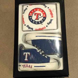 Texas Rangers Bib & Pre-Walker Set