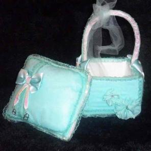 Flower girl basket and ring bearer piste