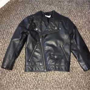 TODDLER BOYS H&M JACKET 5/6 SIZE