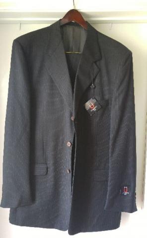 UNGARO CLASSIC PARIS MENS WOOL SUIT S:46