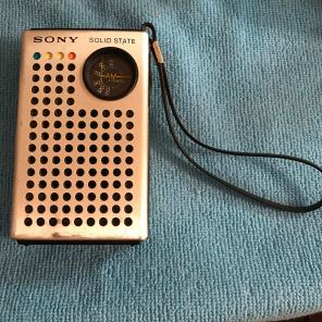 Vintage 1970 Sony Pocket Radio TR-4100