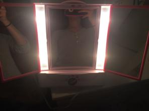 Multiple Light Setting Plug In 3 Mirror