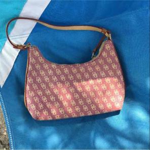 Vintage Dooney and Bourke purse