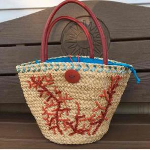 Avon/mark. Tropical Woven Purse