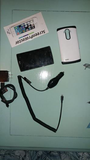LG G4 phone and accessories