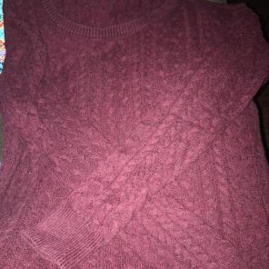 American Eagle Large With Sleeve Details