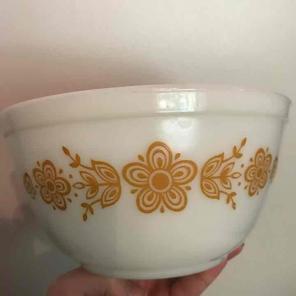 Pyrex butterfly gold 402