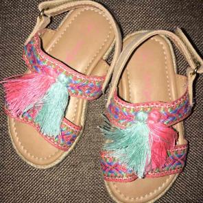 Cat & Jack Sandals 5