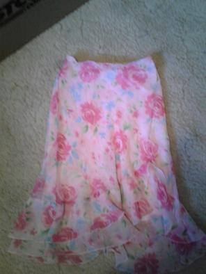 Girls' pink floral skirt