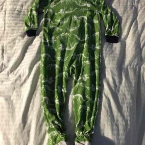 size 4T fleece pajamas with feet 2 sets