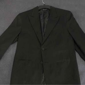 Men's black suit (Perry Ellis)