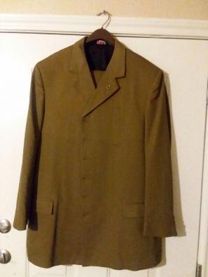 2 pc gold men suit. Like new