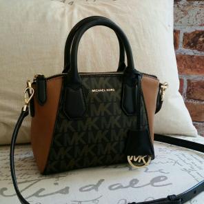 Michael Kors Campbell XS Satchel