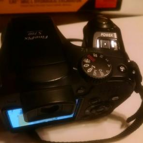 Fujifilm FinePix S700 Digital Camera
