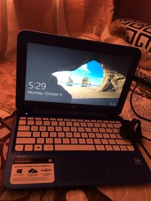 Laptop Hp Blue