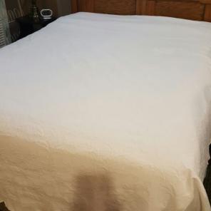Matelasse Coverlet/Bedspread