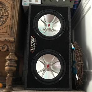 2 12" Kicker subwoofer