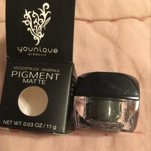 Younique Eye Pigment
