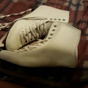 Hespeller Ice Skates