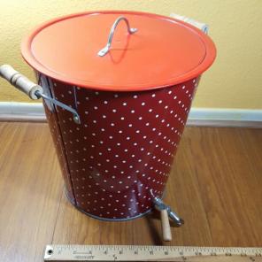 Water dispenser tin