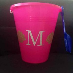 Beach bucket